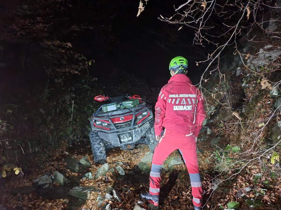Salvatorii montani, eroi în noapte: Două persoane găsite tefere după Odissea cu ATV-ul, azi-noapte, la ora 2:00, Dispeceratul Județean Salvamont Prahova