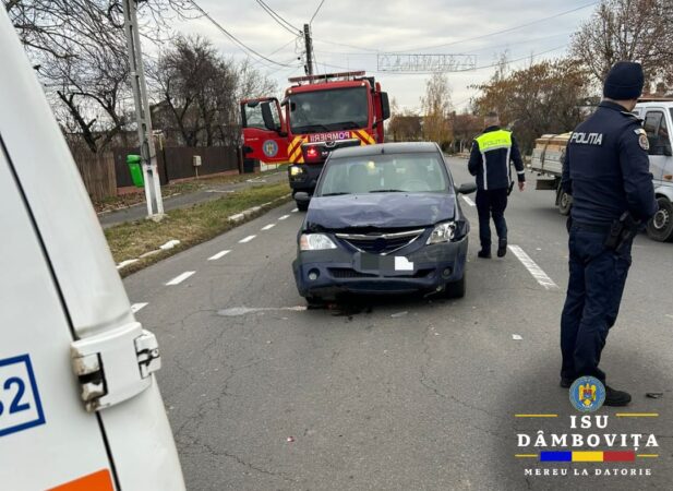 Coliziune între două autoturisme, o persoană a ajuns la spital Coliziune între două autoturisme, o persoană a ajuns la spital, pompierii au fost solicitați să intervenim î