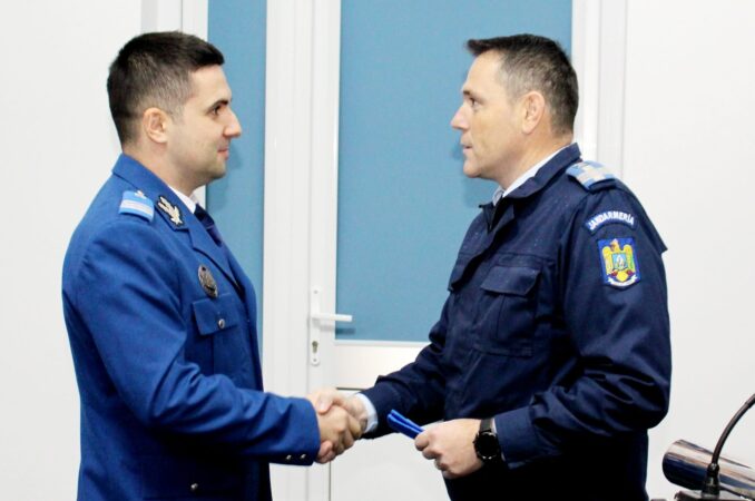 Avansări în grad la Jandarmeria Dâmbovița, cu ocazia Zilei Naționale a României Avansări în grad la Jandarmeria Dâmbovița, cu ocazia Zilei Naționale a României.