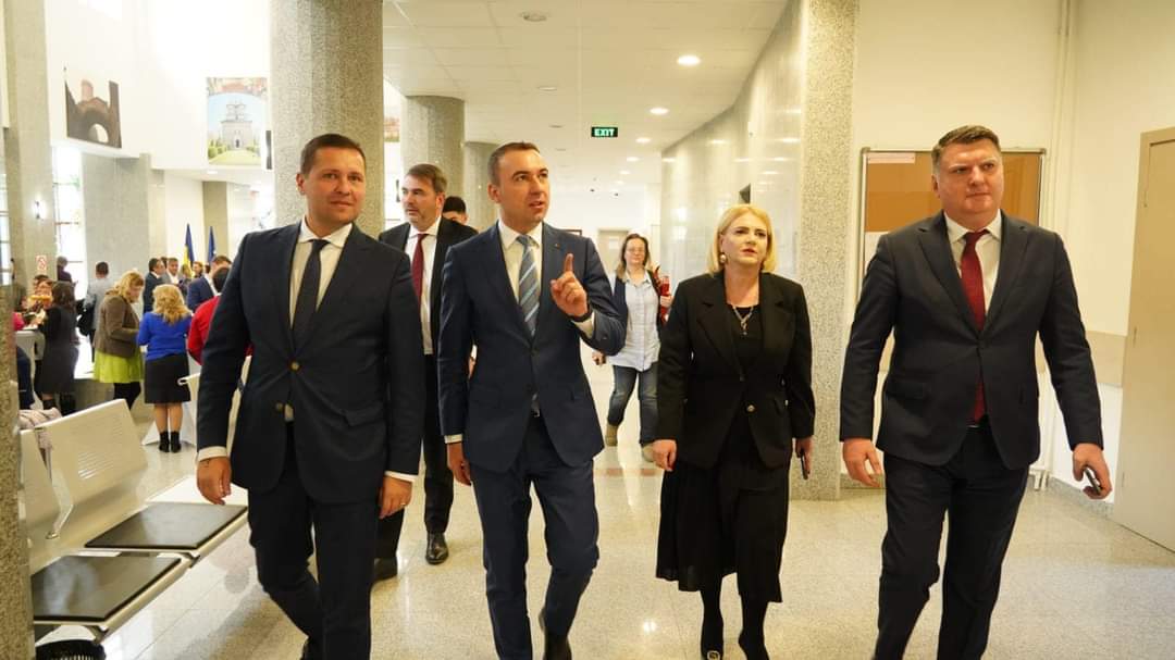  Gala Cercetării Științifice 2024 la Universitatea „Valahia” din Târgoviște, eveniment dedicat  cercetării și inovației. 