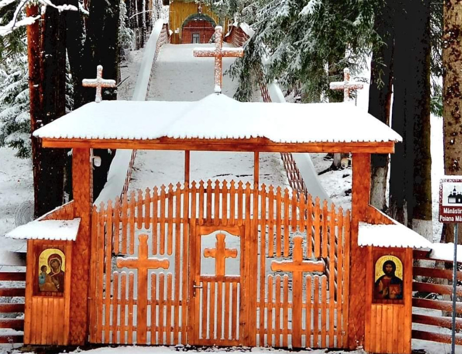 Iarna în Bisoca, Mănăstirea Poiana Mărului și Munții Furu aduce cu sine o atmosferă de poveste, un prilej rar de a redescoperi magia naturii.