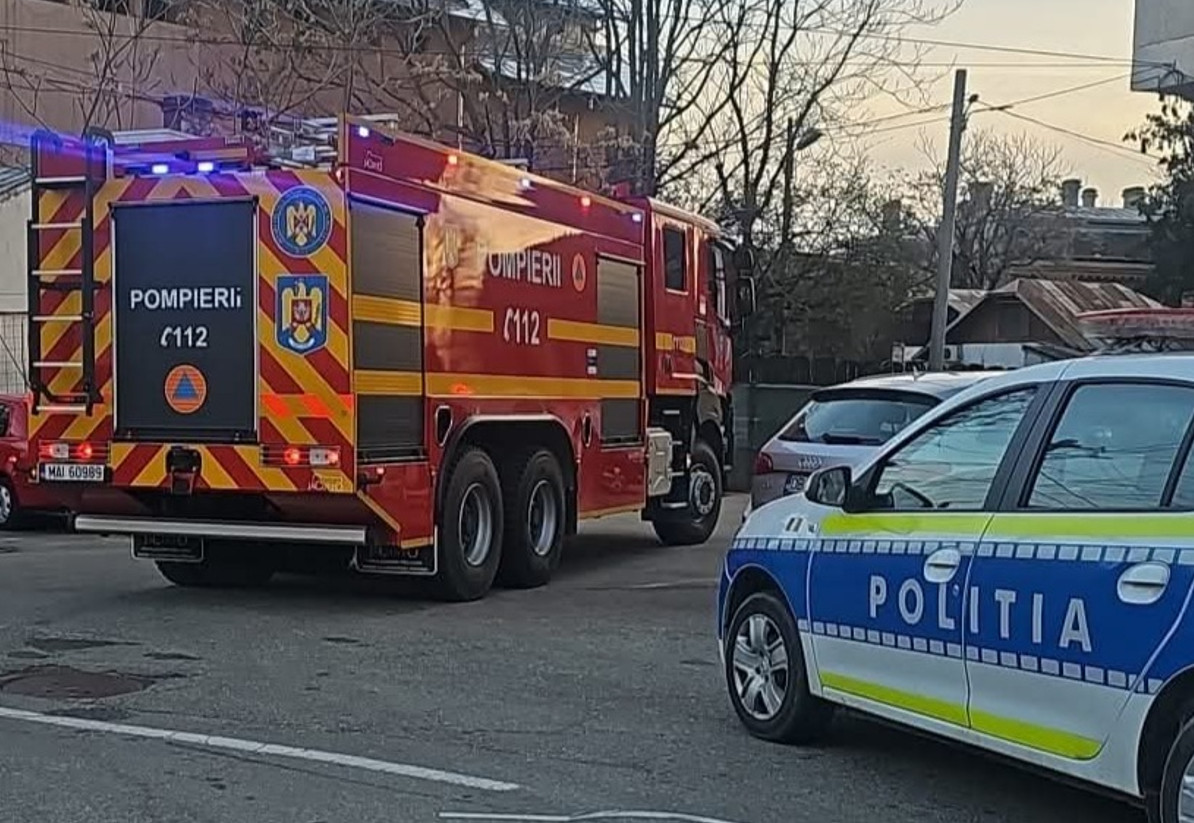 Incendiu în Târgoviște: Pompierii intervin cu promptitudine la un apartament.