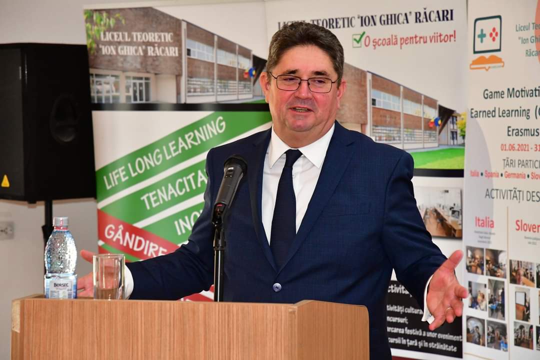 Realegerea lui Tănase Mugurel în funcția de viceprimar, s-a făcut cu un vot zdrobitor de 12 „pentru” și doar 3 „împotrivă”.