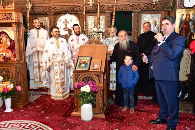 Un nou capitol de Credință: Părintele Dinu Marian, binecuvântarea comunității din Ghergani Un nou capitol de Credință: Părintele Dinu Marian, binecuvântarea comunității din Ghergani. Comunitatea parohială din Ghergani a