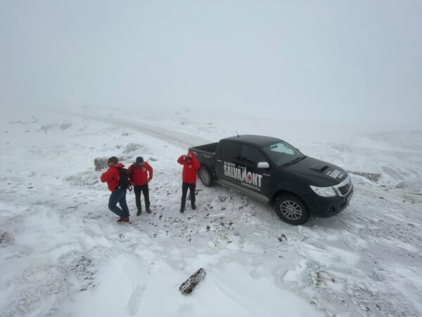 Intervenție rapidă a salvamontiștilor dâmbovițeni: Doi turiști salvați în toiul nopții după ce s-au rătăcit în zona Scropoasa Intervenție rapidă a salvamontiștilor dâmbovițeni: Doi turiști salvați în toiul nopții după ce s-au rătăcit în zona Scropoasa.