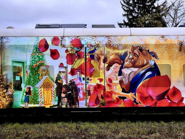 Softronic lansează o inițiativă unică: un tren deosebit care le va aduce vizitatorilor din București și Brașov magia sărbătorilor direct în inima Craiovei.
