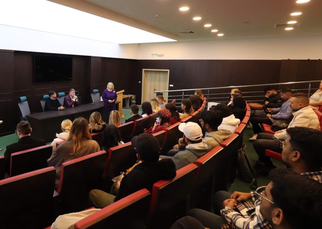 Universitatea Valahia din Târgoviște a fost gazda unui eveniment plin de energie și inspirație, cu ocazia Zilei Internaționale a Studenților.