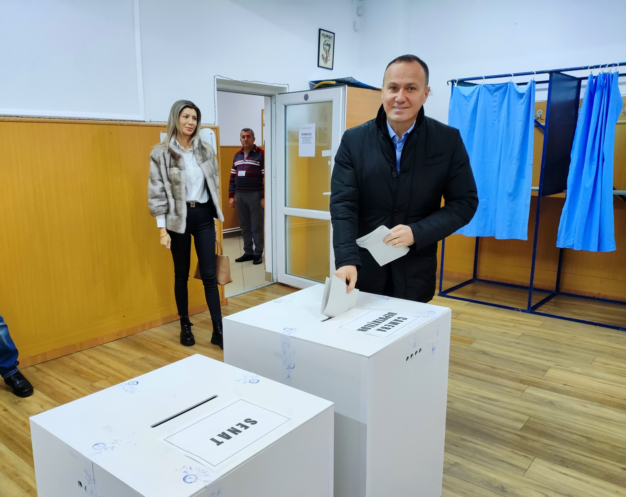 PNL Dâmbovița: "Astăzi, de Ziua Națională a României, ne aducem aminte de sacrificiile și idealurile celor care au construit această țară.