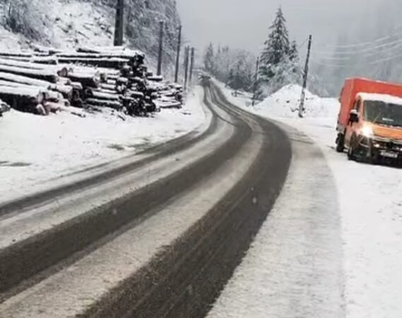 DRDP Iași intervine pe DN 17B, în județul Suceava, pentru siguranța traficului pe timp de iarnă DRDP Iași este activă pe DN 17B, în zona Broșteni, județul Suceava, unde se intervine pentru menținerea condițiilor optime de circulație