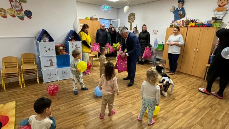 Moș Nicolae a adus magie și zâmbete în Găești Moș Nicolae a adus magie și zâmbete în Găești.