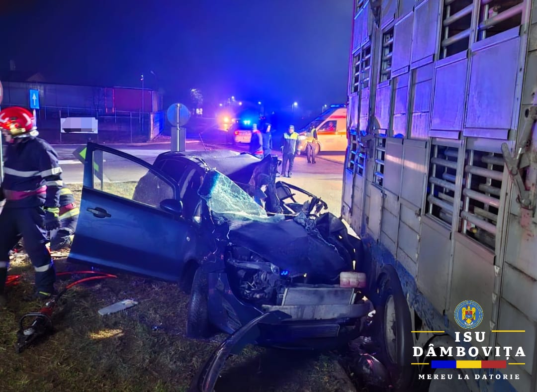 Tragedie în Târgoviște: Un bărbat a murit după ce autoturismul său a lovit un autocamion,în noaptea de 9 decembrie, în jurul orei 23:11