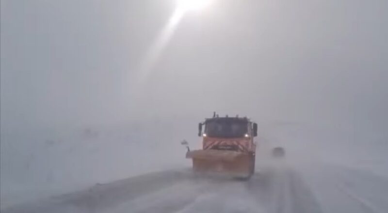 Avertizare meteo de urgență în județul Dâmbovița: Vânt puternic și viscol pe crestele montane până pe 17 decembrie Avertizare meteo de urgență în județul Dâmbovița: Vânt puternic și viscol pe crestele montane până pe 17 decembrie.