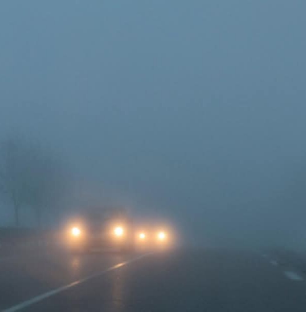 Șoferii din județul Dâmbovița sunt avertizați că, în această dimineață, traficul poate fi afectat de ceața densă ce reduce vizibilitatea sub 200 de metri
