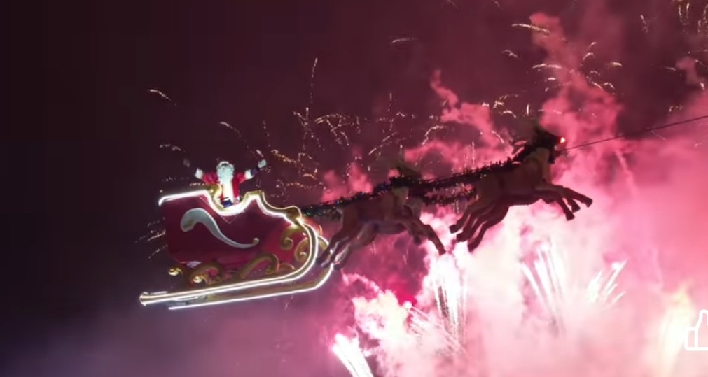 Rămas bun de la Moș Crăciun cu un spectacol de neuitat la  Târgul de Crăciun din Craiova.