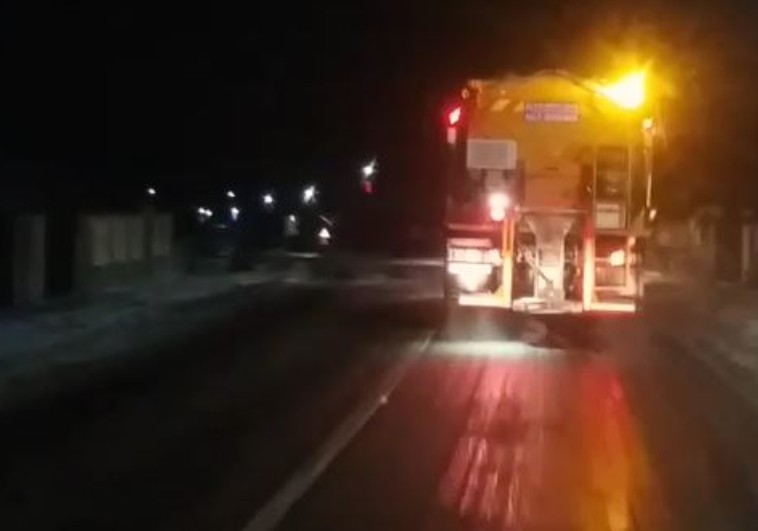 Atenție, șoferi! Risc de polei și burniță pe drumurile din Dâmbovița , meteorologii au emis o atenționare pentru șoferi,
