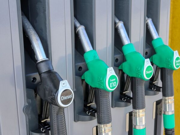 Creștere semnificativă a prețurilor la carburant peste 3 zile, de la 1 ianuarie 2025 Creștere semnificativă a prețurilor la carburant peste 3 zile, de la 1 ianuarie 2025, șoferii din România se vor confrunta cu o
