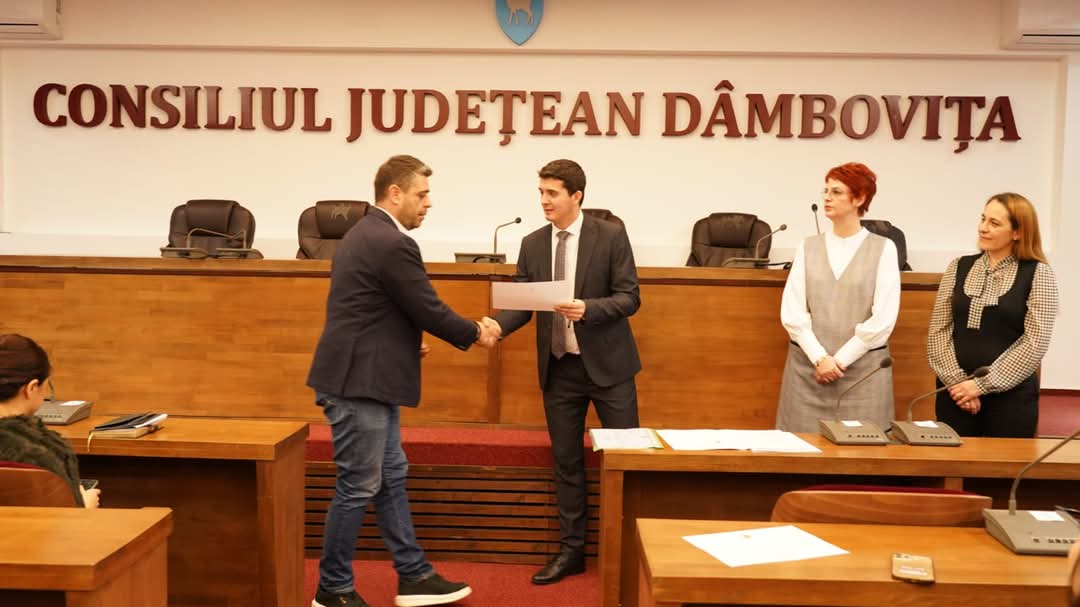 Parlamentarii PSD Dâmbovița, învestiți oficial în cadrul unei ceremonii solemne organizate la Prefectura județului Dâmbovița.