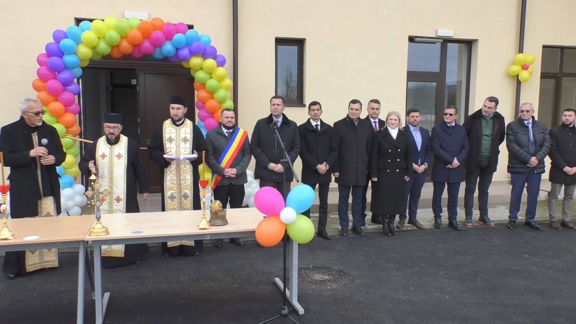 La Vulcana Pandele s-a inaugurat o școală nouă și ultramodernă, astăzi, comunitatea din Vulcana Pandele a celebrat un moment deosebit