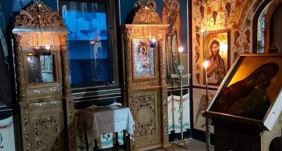 5 ianuarie, Ajunul Bobotezei cu post aspru și rugăciune.