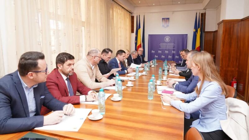 Președintele CJ Dâmbovița, Corneliu Ștefan: Colaborare transpartinică pentru dezvoltarea Dâmboviței Ieri, președintele Consiliului Județean Dâmbovița, Corneliu Ștefan, a avut o întâlnire importantă cu parlamentarii județului, marcând