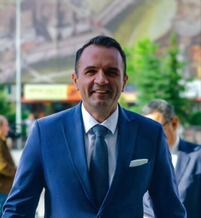 Primarul municipiului Târgoviște, Daniel Cristian Stan, a fost ales în această dimineață în funcția de vicepreședinte al Asociației Municipiilor din România