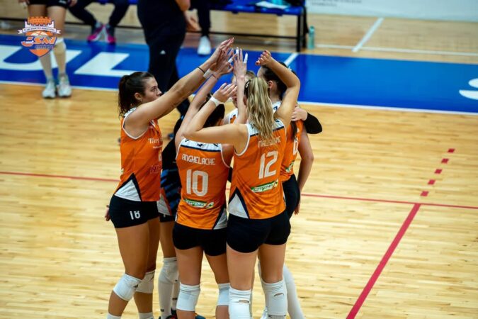 Astăzi, 29 ianuarie, echipa de volei a CSM Târgoviște va înfrunta CSO Voluntari într-un meci din campionat. Partida va avea loc în Sala de Sport "