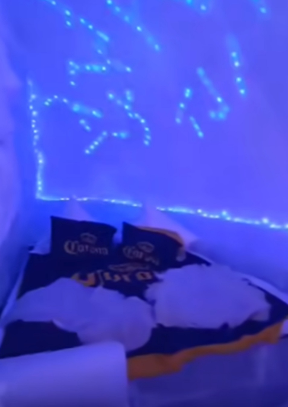 Hotelul de Gheață de la Bâlea Lac, o lume magică, creionată în gheață.