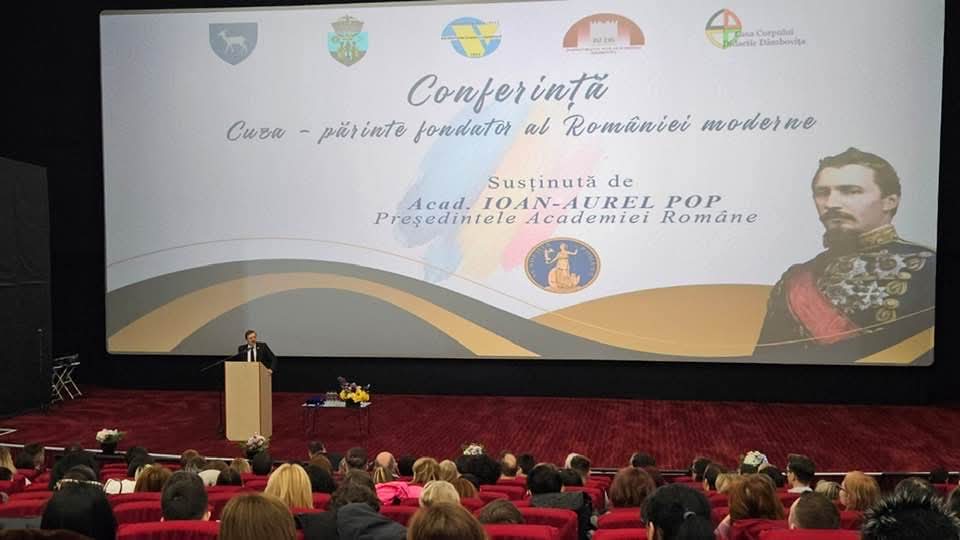 Primarul orașului Răcari, Marius Caravețeanu, a participat cu entuziasm la o conferință deosebită organizată la Târgoviște, dedicată uneia dintre cele mai importante figuri