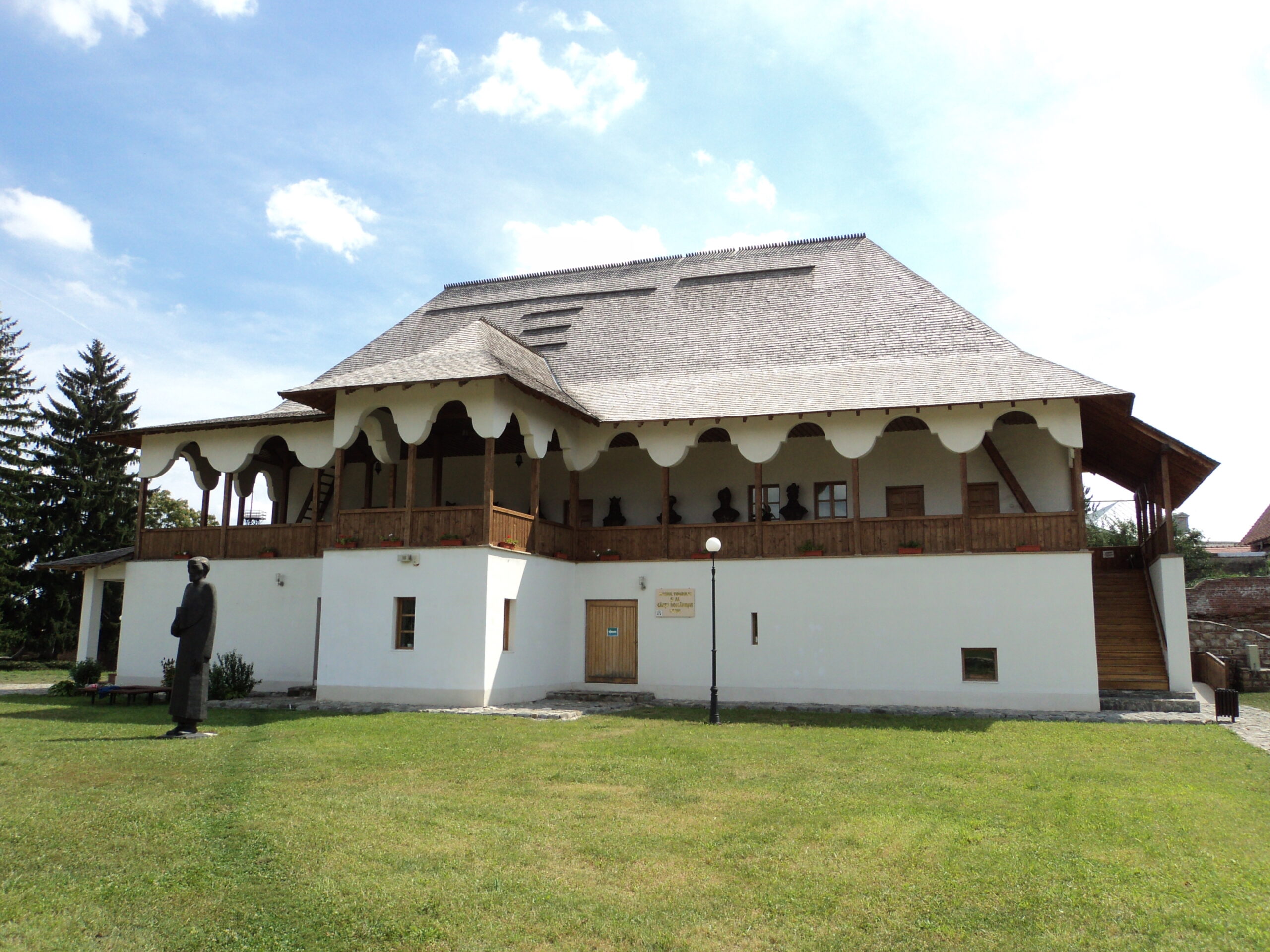 15 Ianuarie, Ziua Culturii Naționale:  ACCES GRATUIT la muzeele din Târgoviște și Potlogi.