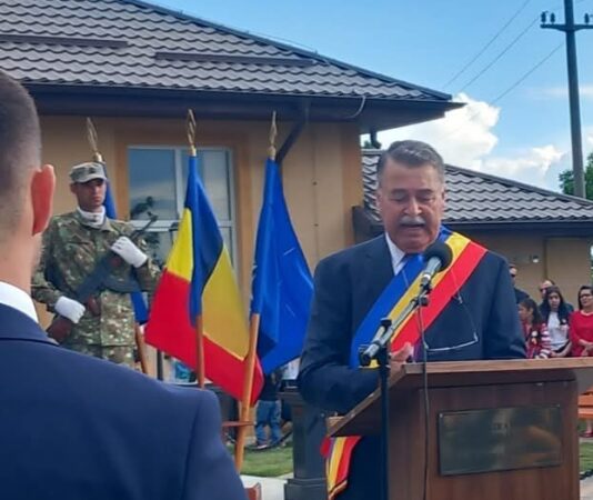 Primarul comuna Niculești, Dorinel Soare: 24 ianuarie, 166 de ani de la Unirea Principatelor Române și viitorul comunității Primarul comunei, Dorinel Soare, a transmis un mesaj emoționant locuitorilor, subliniind importanța acestui eveniment pentru întreaga națiune și legătura strânsă dintre istoria națională și prezentul comunității.