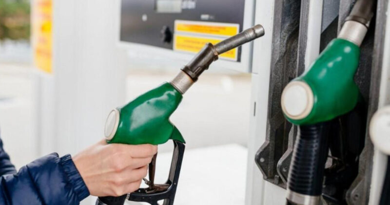 Prețurile la carburanți au continuat să crească în ultimele zile: Benzina și motorina ating noi maxime istorice Prețurile la carburanți au continuat să crească în ultimele zile, iar șoferii români se confruntă cu noi maxime istorice.