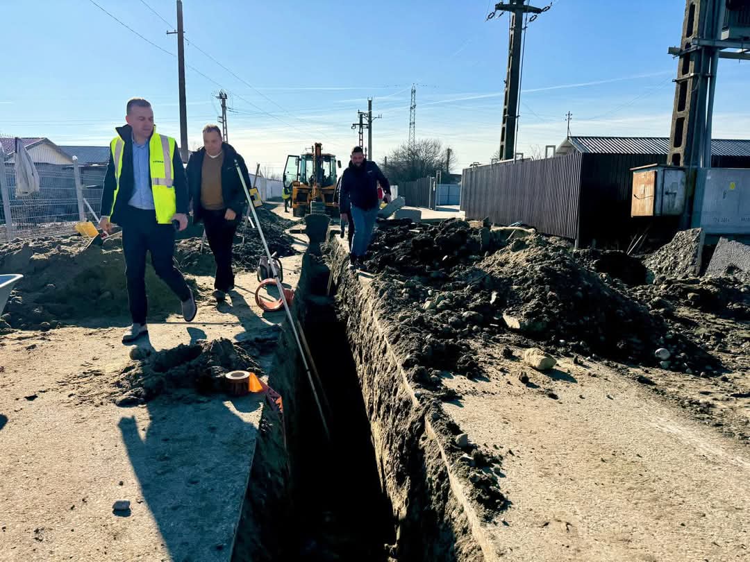 Comuna Răzvad a început lucrările pentru extinderea rețelei de canalizare, grație unui proiect ambițios și necesar pentru comunitate.