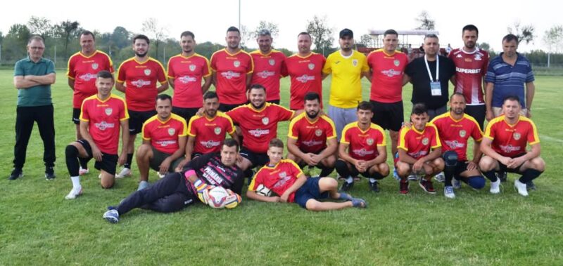 Spic de Grâu Ghimpați strălucește în Liga 6, Seria Sud: Locul 3 la finalul anului, cu o performanță remarcabilă Spic de Grâu Ghimpați a încheiat anul 2024 cu o performanță de excepție în Liga 6, Seria Sud, reușind să se claseze pe locul 3, la egalitate de puncte cu liderul