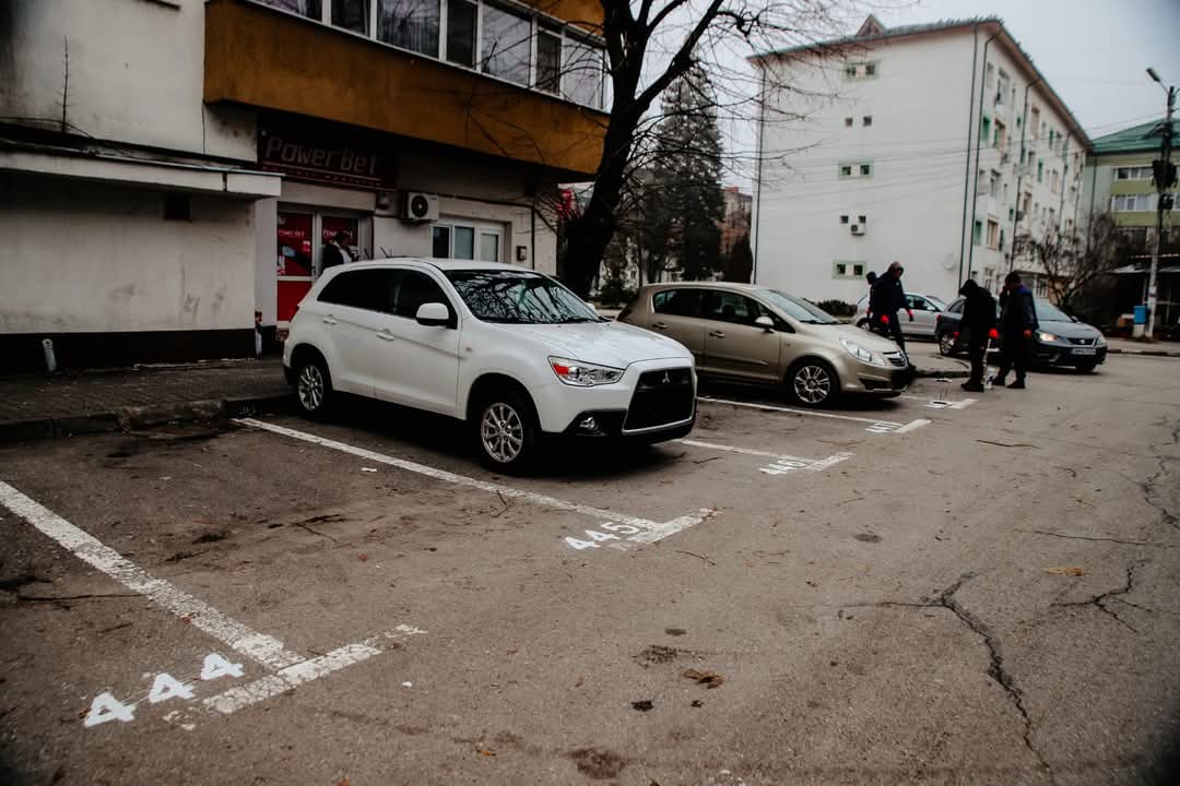La Titu, a început în forță un proiect privind atribuirea locurilor de parcare și inventarierea tuturor garajelor.