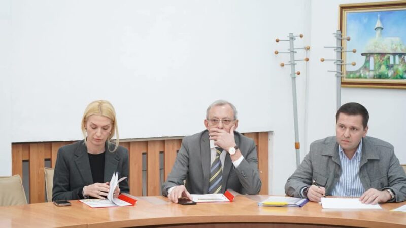 Consiliul Județean Dâmbovița a finalizat consultările cu primarii pentru bugetul 2025 Consiliul Județean Dâmbovița a finalizat consultările cu primarii pentru bugetul 2025, întâlnirea a fost un moment esențial