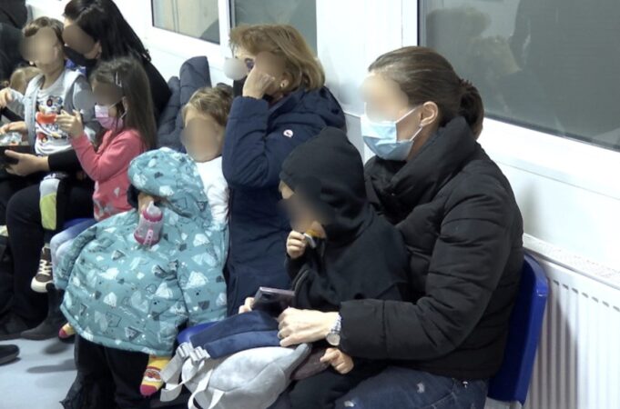 Avertisment pentru părinți: Copiii cu simptome de gripă nu trebuie să meargă la școală Avertisment pentru părinți: Copiii cu simptome de gripă nu trebuie să meargă la școală.
