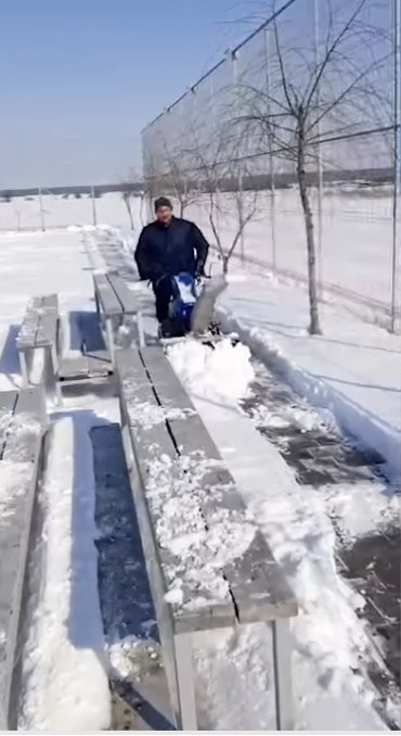 Parcurile din Răcari au fost curățate cu grijă de zăpadă, iar primarul Marius Caravețeanu a anunțat