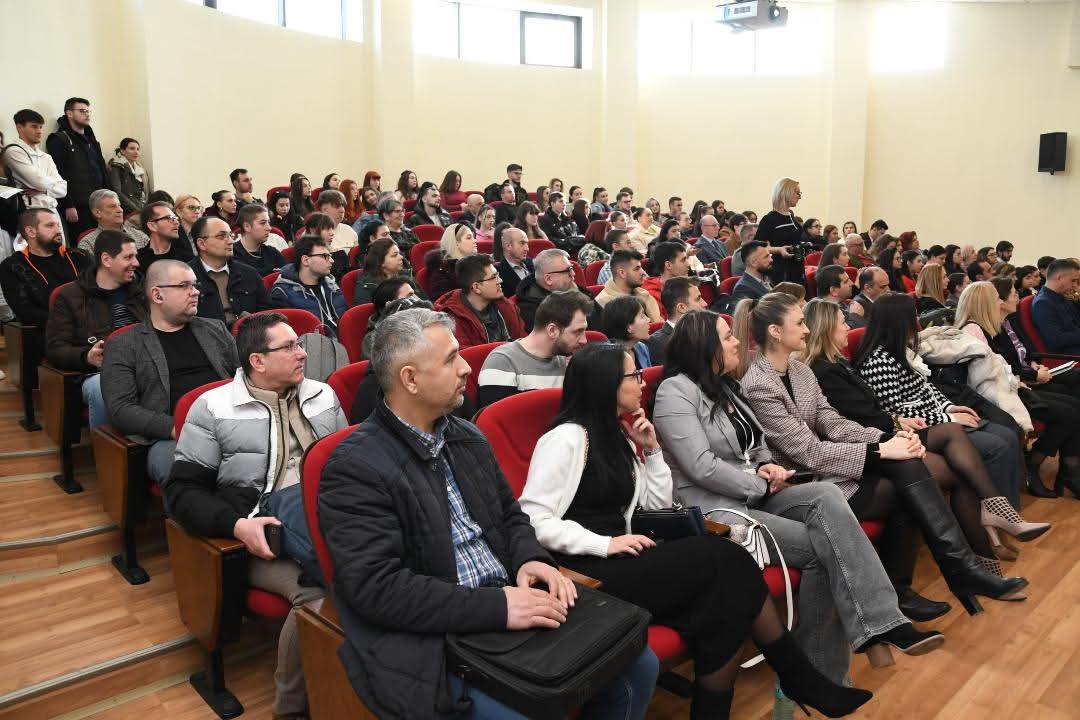 Universitatea „Valahia” din Târgoviște a găzduit și a fost partener principal al primei ediții a workshop-ului cu tema „Protecția Cibernetică în Era NIS2 și DORA”