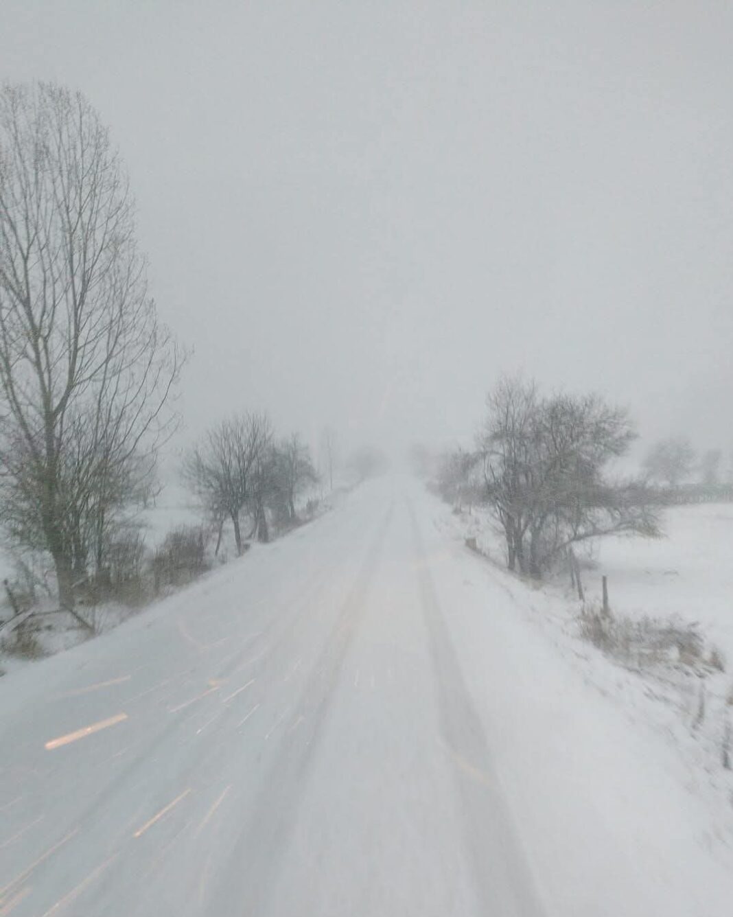 Vești pentru iubitorii de zăpadă, se anunță o iarnă de vis pentru iubitorii de zăpadă din sud-estul și sudul României. Începând cu noaptea aceasta