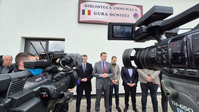 CJ Dâmbovița investește în Educație: Biblioteci Digitale pentru viitorul comunităților, astăzi a fost data în folosință cea de la Gura Ocniței. VIDEO CJ Dâmbovița investește în Educație: Biblioteci Digitale pentru viitorul comunităților