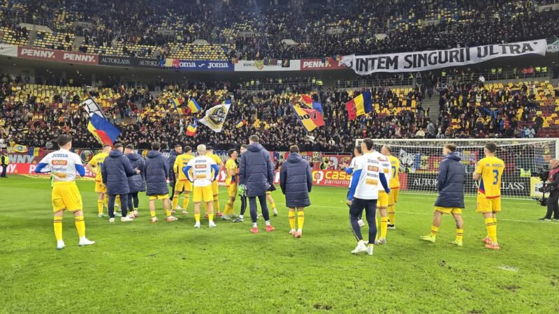 Bosnia a învins România cu scorul de 1-0 în preliminariile Campionatului Mondial din 2026 Bosnia a învins România cu scorul de 1-0 în preliminariile Campionatului Mondial din 2026, pe Arena Națională. Mircea Lucescu, selecționerul României, a criticat aspru arbitrajul, acuzând neacordarea unui penalty și o manieră de arbitraj favorabilă Bosniei.