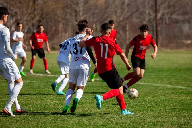 Etapa recentă din cadrul competiției de Juniori U19 din Liga 4 a fost marcată de o balanță echilibrată, cu victorii atât pentru echipele gazdă,