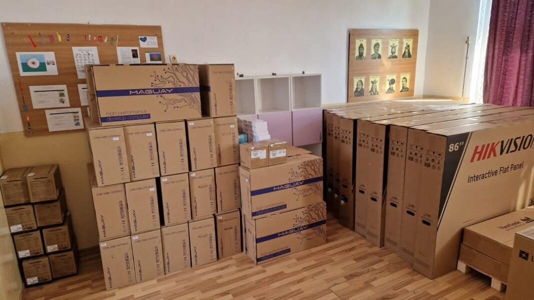 Astăzi, președintele CJ Dâmbovița, Corneliu Ștefan, a anunțat că  în cadrul unui proiect administrativ de 65.000.000 lei,