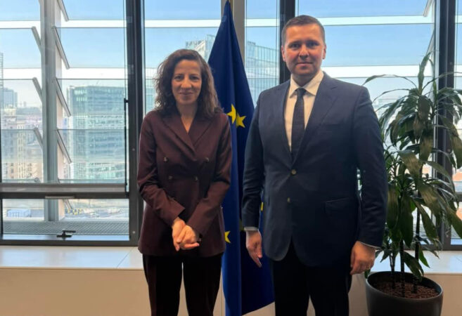 Președintele CJ Dâmbovița, Corneliu Ștefan a avut o întâlnire deosebită la Bruxelles cu Roxana Mînzatu, Comisarul European din România și vicepreședinte executiv al Comisiei Europene.