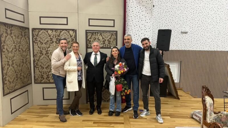 Orasul Găești a sărbătorit primăvara cu un spectacol emoționant dedicat doamnelor și domnișoarelor Primăria Găești, sub conducerea primarului Gheorghe Grigore, a organizat un eveniment deosebit pentru a marca venirea primăverii.