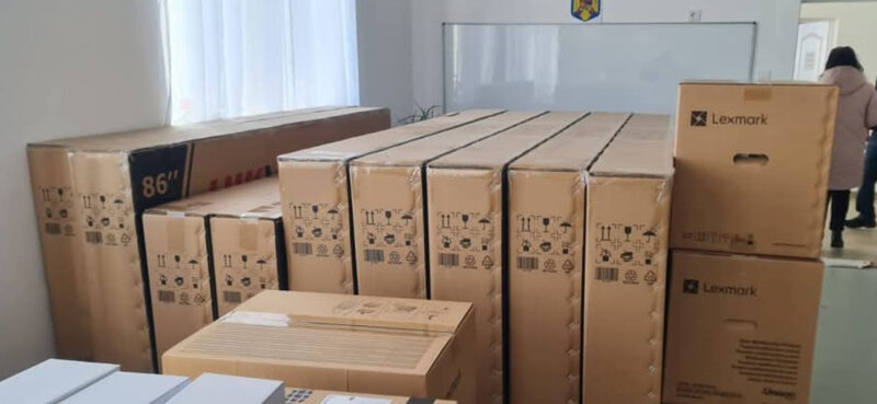 Comuna Gura Foii face un salt semnificativ în direcția modernizării educației! Primarul Radu Georgescu a anunțat cu mândrie că instituțiile de învățământ