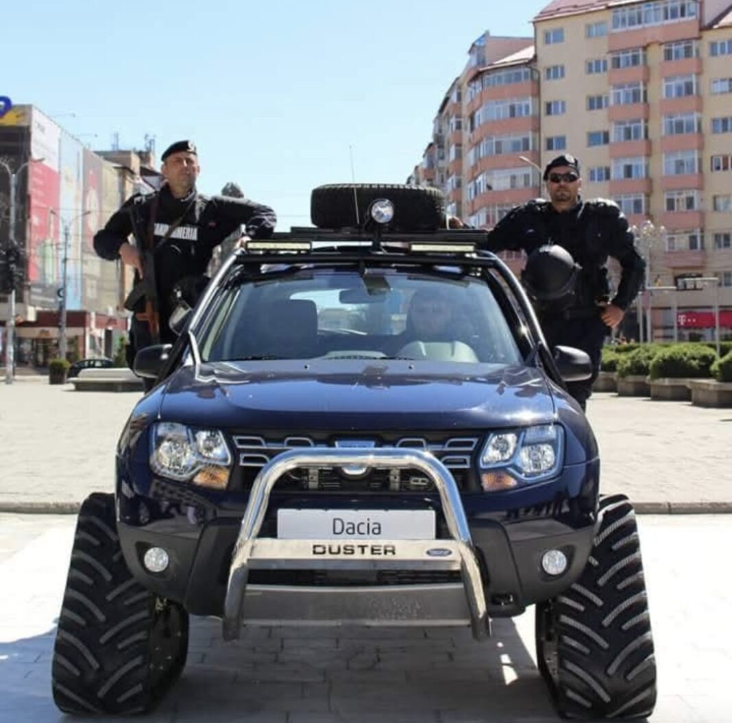 Pe 3 aprilie 2025, Jandarmeria Română marchează 175 de ani de la înființare, iar cu această ocazie, Inspectoratul de Jandarmi Județean „Mircea cel Bătrân” Dâmbovița invită toți cetățenii să participe la „Ziua Porților Deschise”.