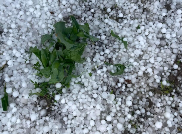 Vremea se răcește brusc începând de astăzi, 17 martie, meteorologii anunță o schimbare semnificativă a vremii  când temperaturile vor scădea brusc de la 25°C duminică la valori între 0°C și 9°C în majoritatea regiunilor