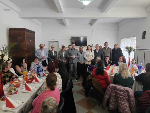 Comuna Moroeni a devenit, din nou, locul unui eveniment special, marcat de tradiție și solidaritate. Balul Mărțișorului, deja un obicei consacrat, a adus împreună doamnele și domnișoarele din comuna Moroeni pentru a întâmpina primăvara într-un mod festiv și plin de emoție.