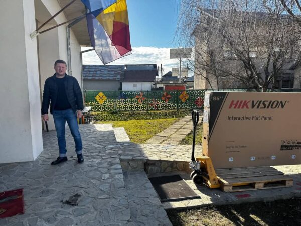 Comuna Ocnița face un pas important spre modernizarea infrastructurii educaționale. Primarul Eduard Barcacu a anunțat că în cadrul proiectului inițiat de Consiliul Județean Dâmbovița